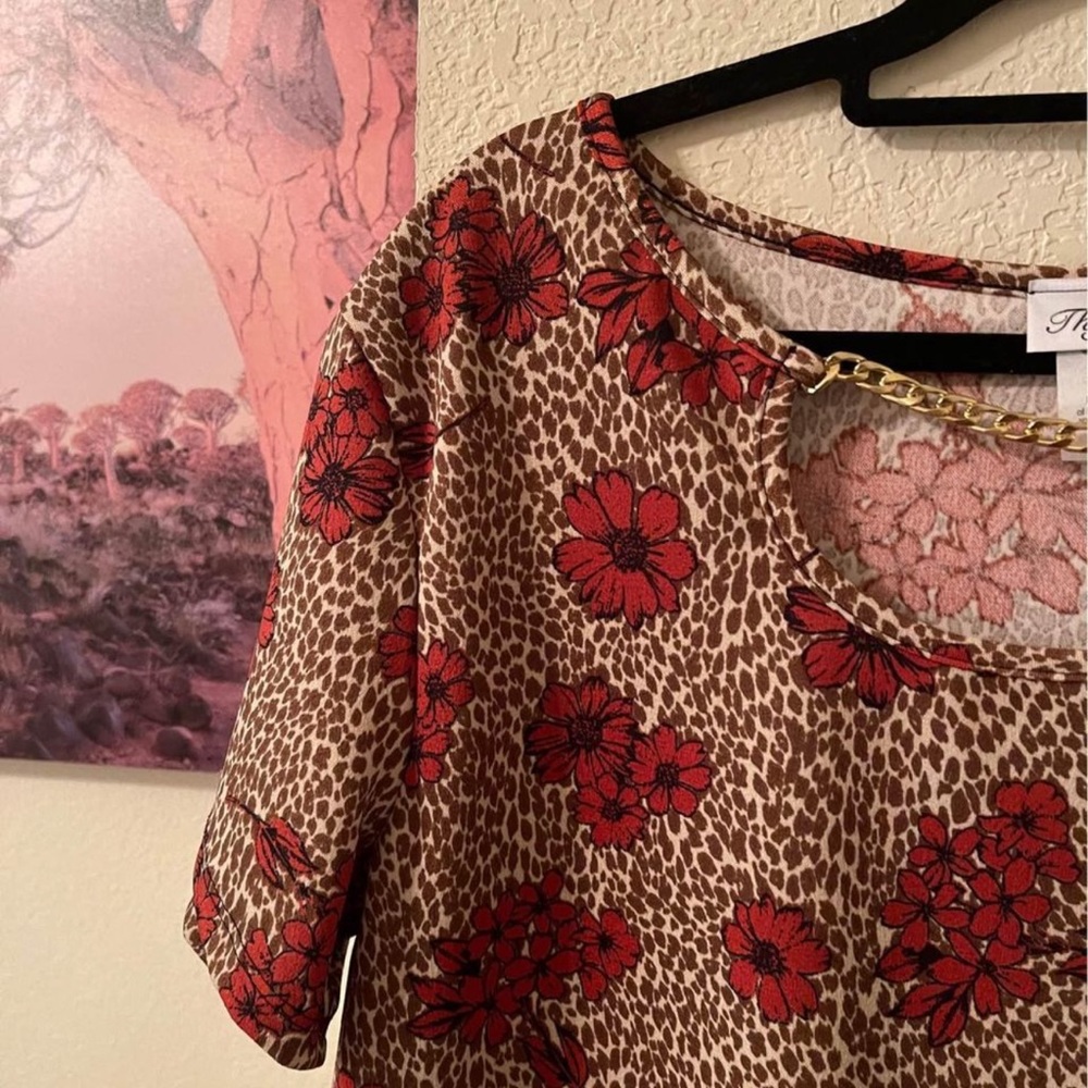 Plus Size Women’s  brown/burgundy floral short sleeve top size 2X New - Picture 3 of 9